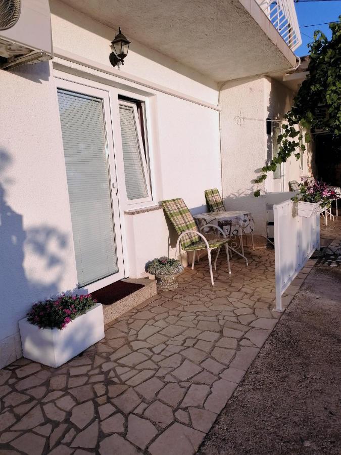 Guest House Pamela Senj  Exterior photo